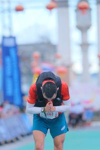 BIB: 161
                            <button type="button" onclick="openModal(21765505)" class="btn btn-primary btn-sm float-right btn-popup" data-toggle="modal" data-target=".modal-high-quality">
                        <i class="fas fa-shopping-cart"></i> Add to Cart
                    </button>
                                            <button type="button" onclick="isThisMe(21765505, true)" class="btn btn-success btn-sm float-right btn-popup btn-isme hidden" data-toggle="tooltip" data-placement="bottom" title="นี่คือรูปของคุณใช่ไหม คลิกที่นี่เพื่อเอาเข้าอัลบั้ม">
                        <i class="fas fa-plus"></i> Add to album
                    </button>
                    <button type="button" onclick="isThisMe(21765505, false)" class="btn btn-warning btn-sm float-right btn-popup btn-isnotme hidden">
                        <i class="fas fa-ban"></i> Remove from album
                    </button>